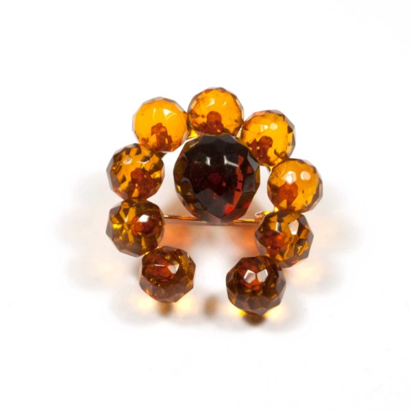 natural-amber-brooch-lucky-faceted