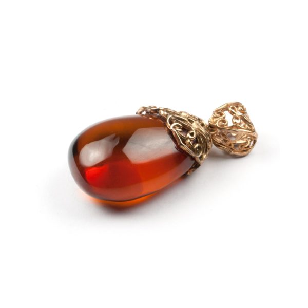 pendant-from-natural-baltic-amber-mystery