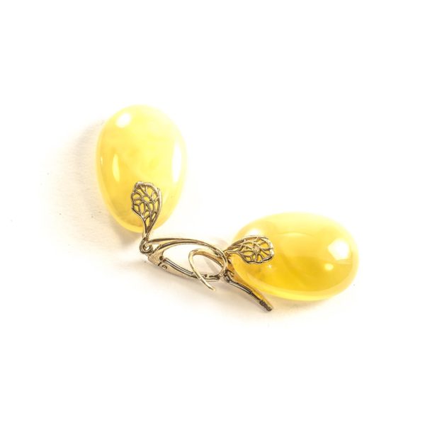 silver-earrings-with-natural-baltic-amber-highlight