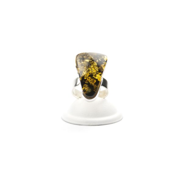 silver-ring-with-natural-baltic-amber-piece-triada-4