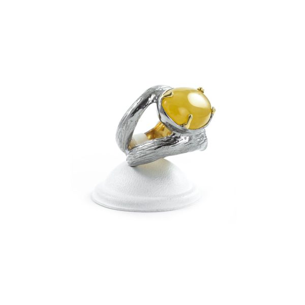 silver-ring-with-natural-yellow-amber-piece-2
