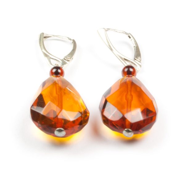 natural-baltic-amber-earrings-with-silver-clasp-veiling