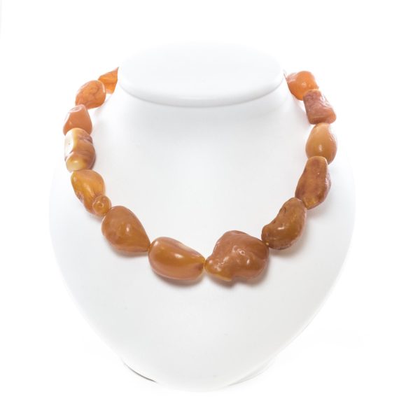 healing-necklace-from-natural-raw-amber-sahara