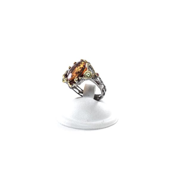 Elegant ring in silver with amber and gemstones