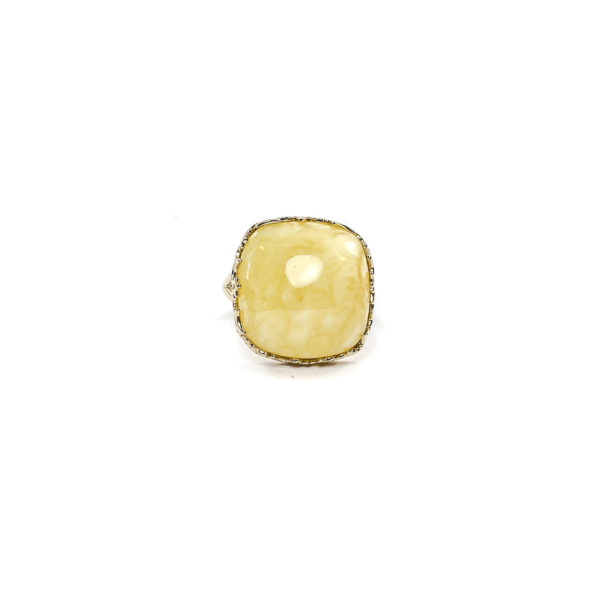 Gold Ring with Yellow Amber Front