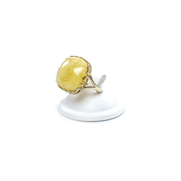 Gold Ring with Yellow Amber