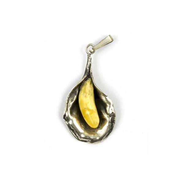 Vintage Silver Pendant With Yellow Amber